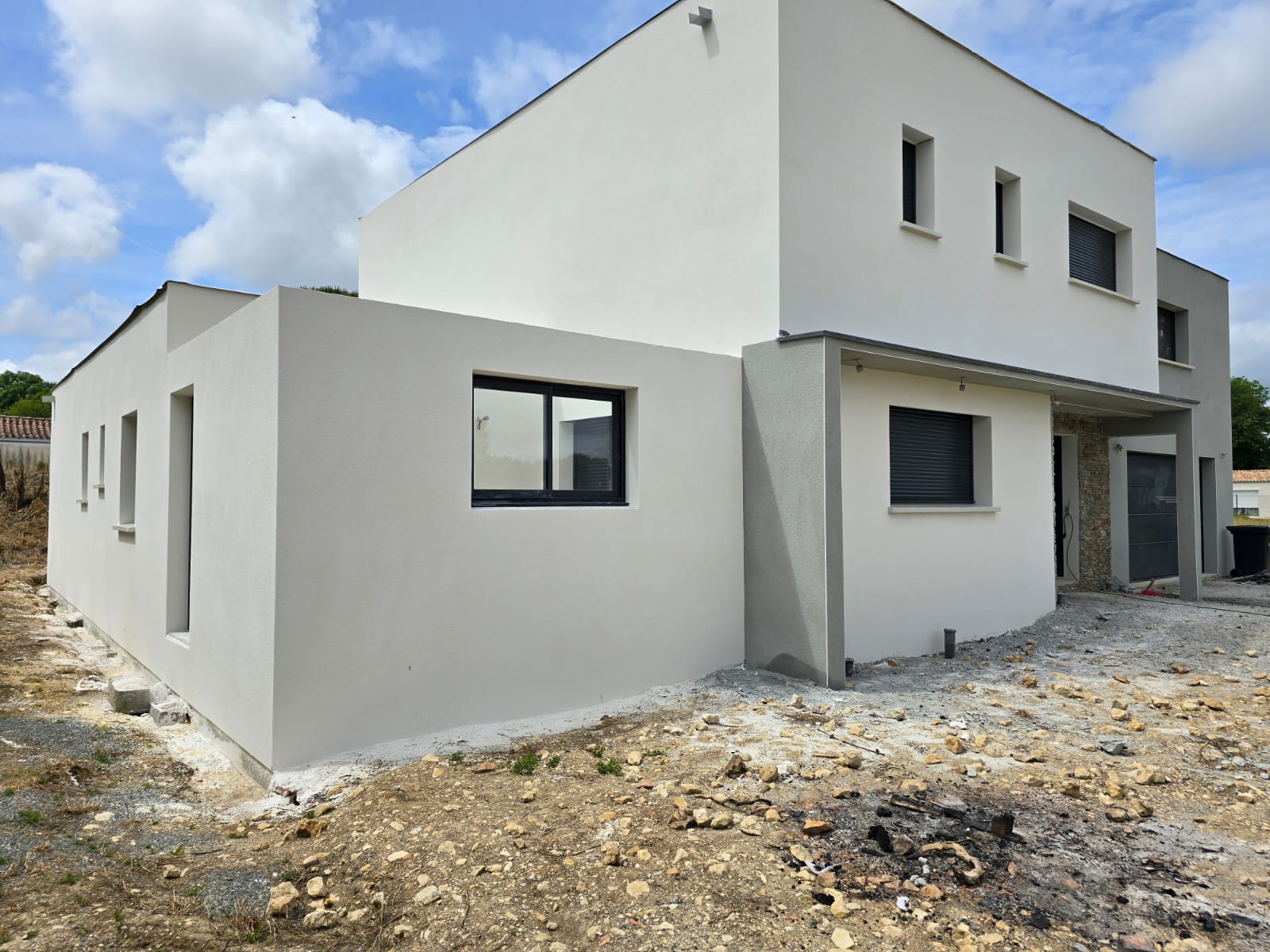 Ravalement et enduit de façade réalisé par L’AS Façades à La Rochelle